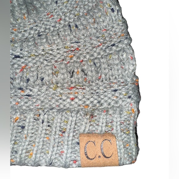 C.C. Beanie Gray with Multicolored Specks‎ - Picture 2 of 3